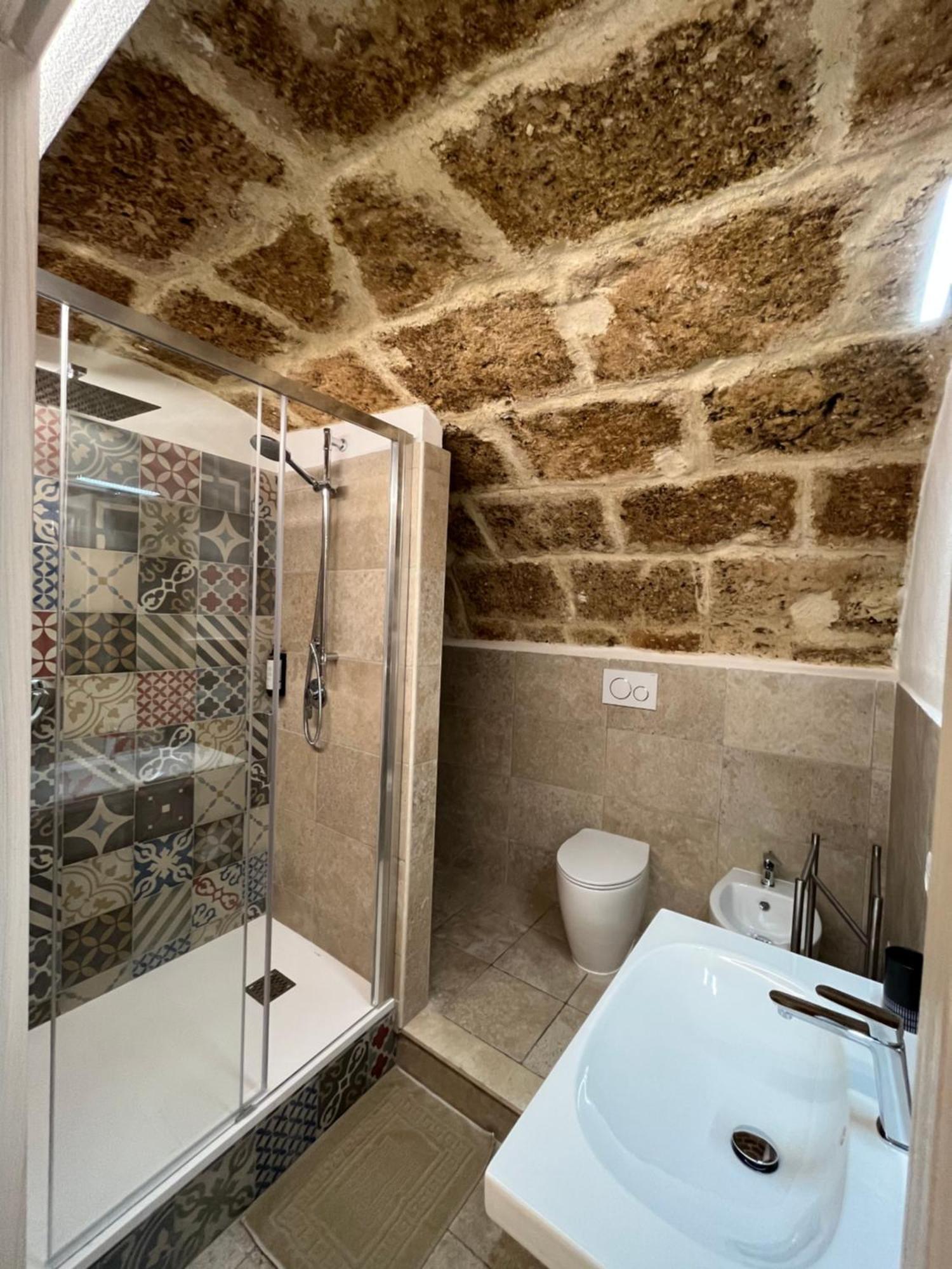 Poma De Casa - Carrer De Pa I Algua * Alghero